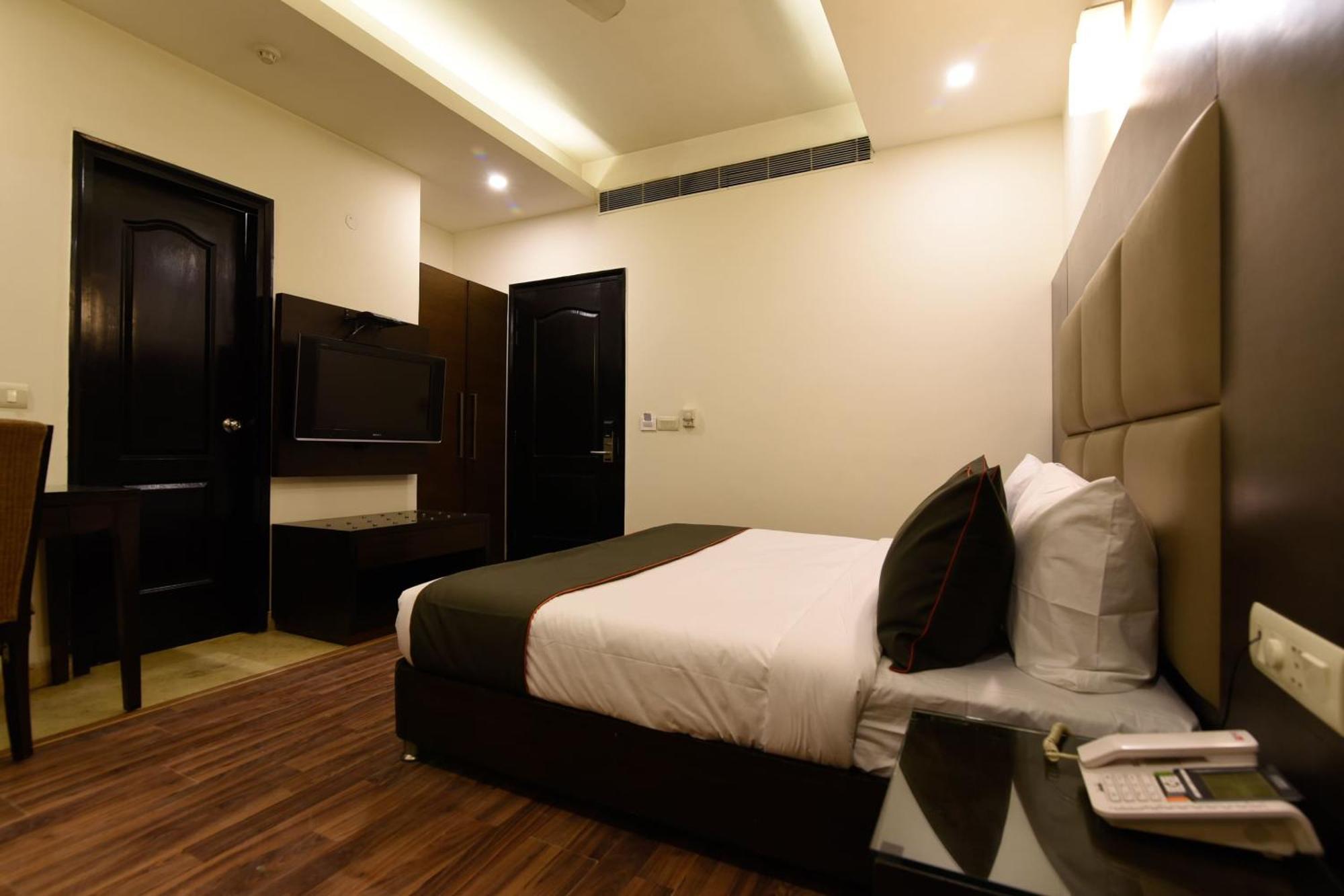 Hotel O Venkata Sai Sadan Mathrusree Nagar Kondapur  Екстер'єр фото
