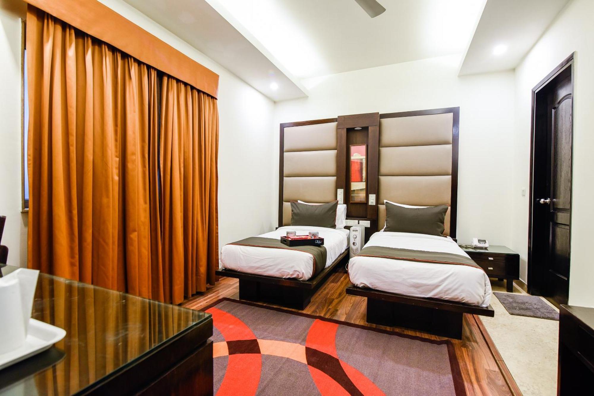Hotel O Venkata Sai Sadan Mathrusree Nagar Kondapur  Екстер'єр фото